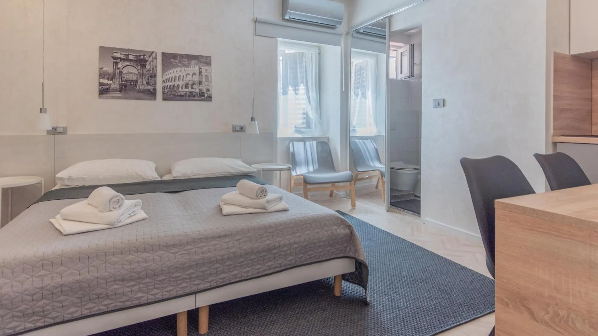 L&B Old Town Studio Apartments Pula Guest house